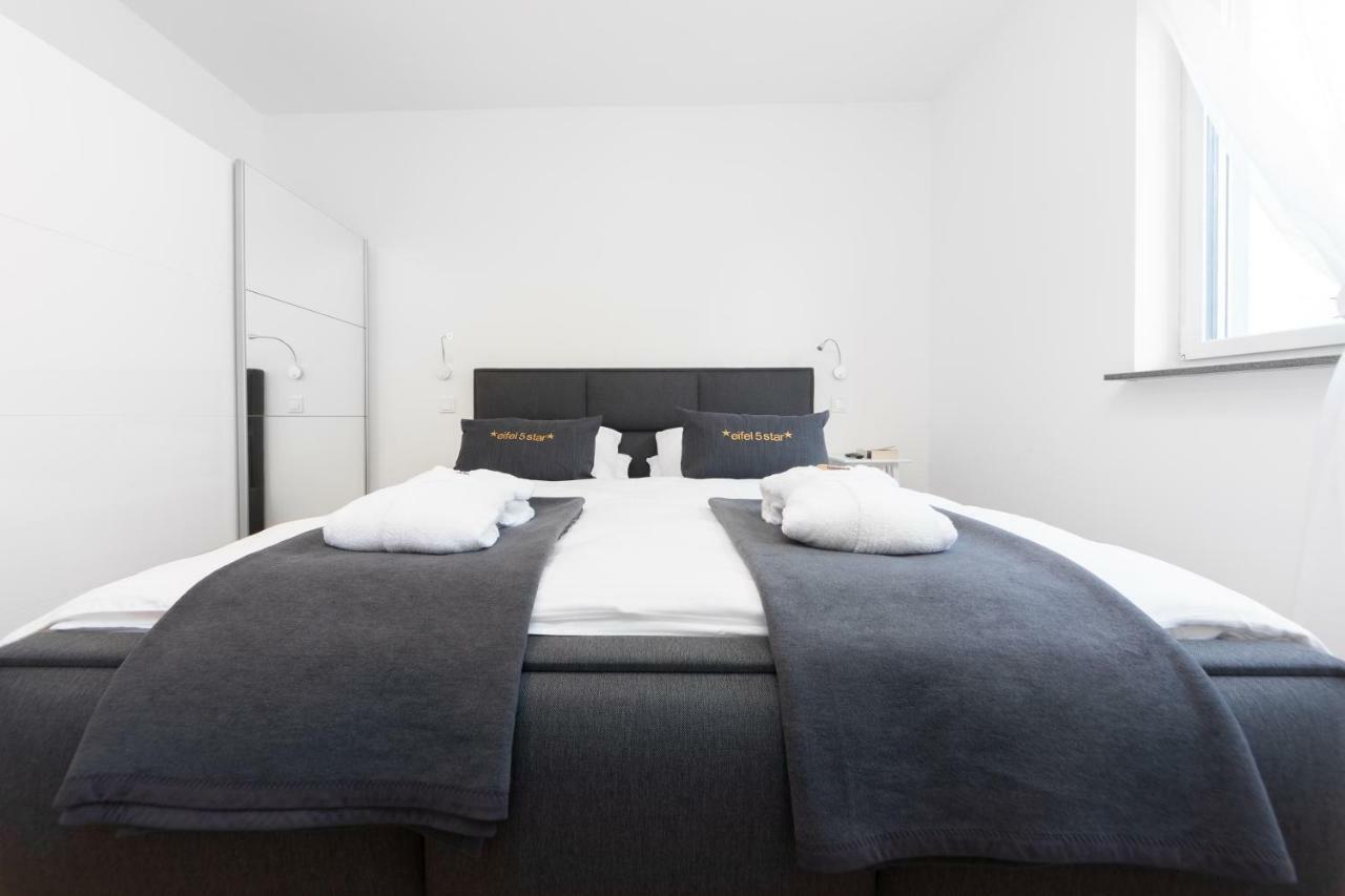 Eifel5Star - Burgfriedstrasse Apartment Daun Bagian luar foto