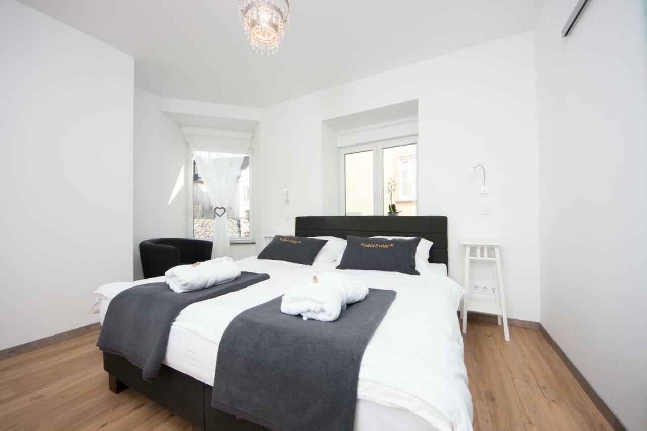 Eifel5Star - Burgfriedstrasse Apartment Daun Bagian luar foto
